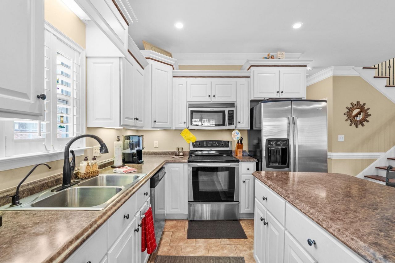 6001 - 1404 S Kings Hwy. Photo 18