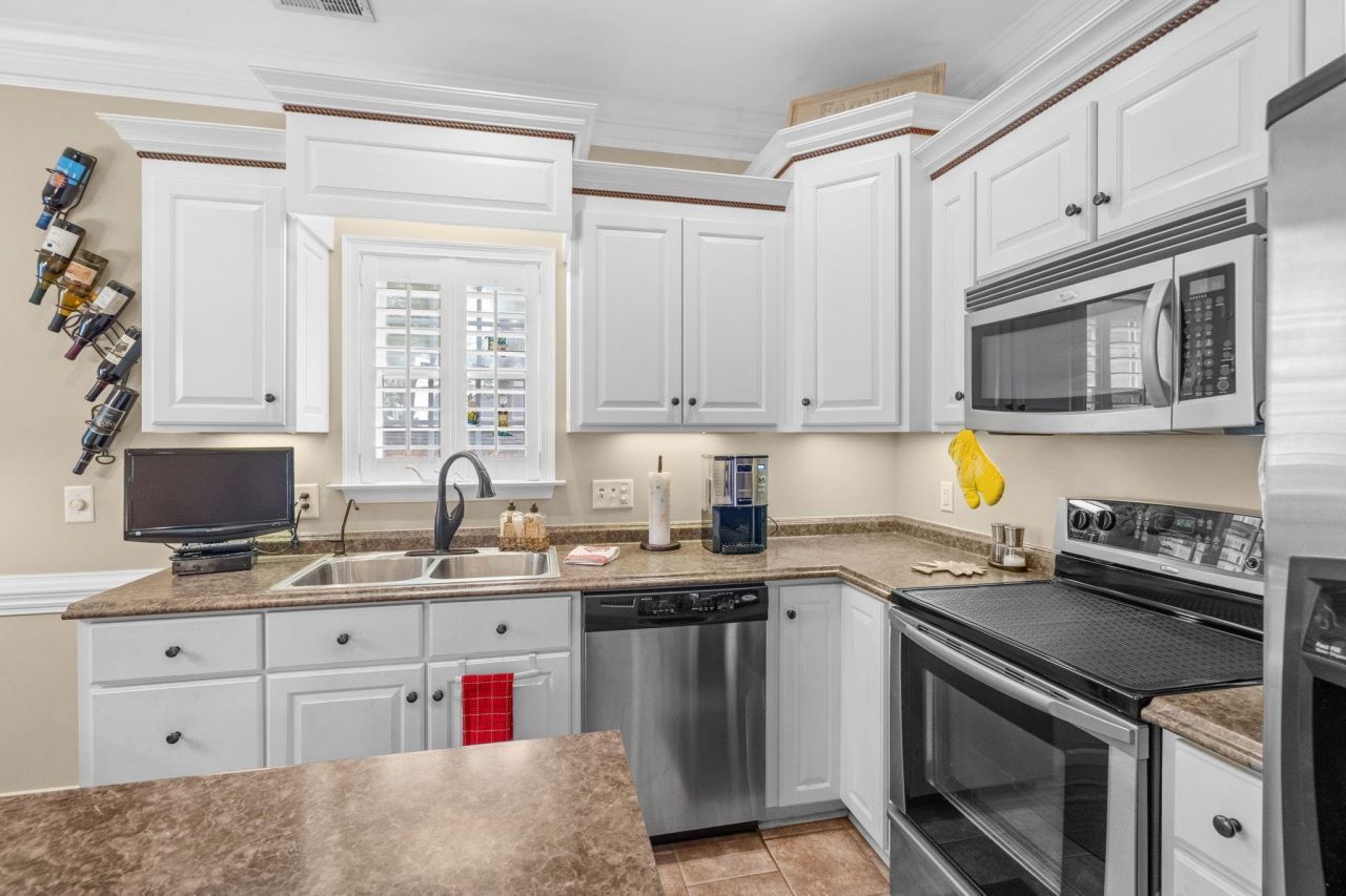 6001 - 1404 S Kings Hwy. Photo 19