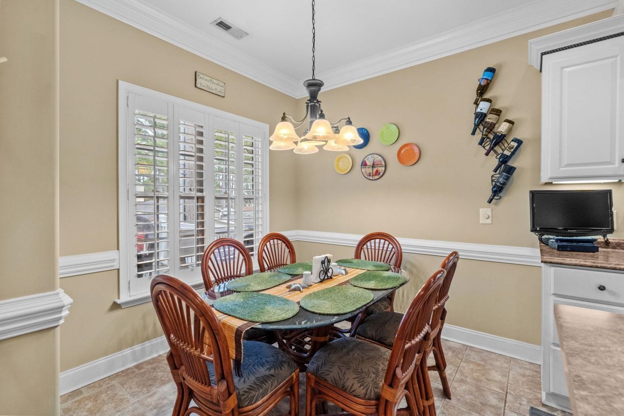 6001 - 1404 S Kings Hwy. Photo 22