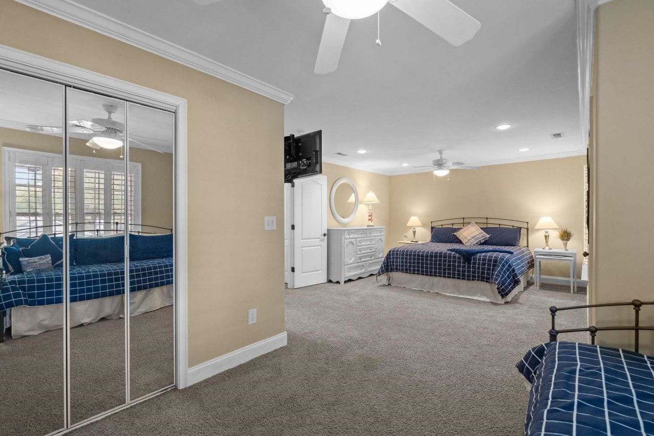 6001 - 1404 S Kings Hwy. Photo 29