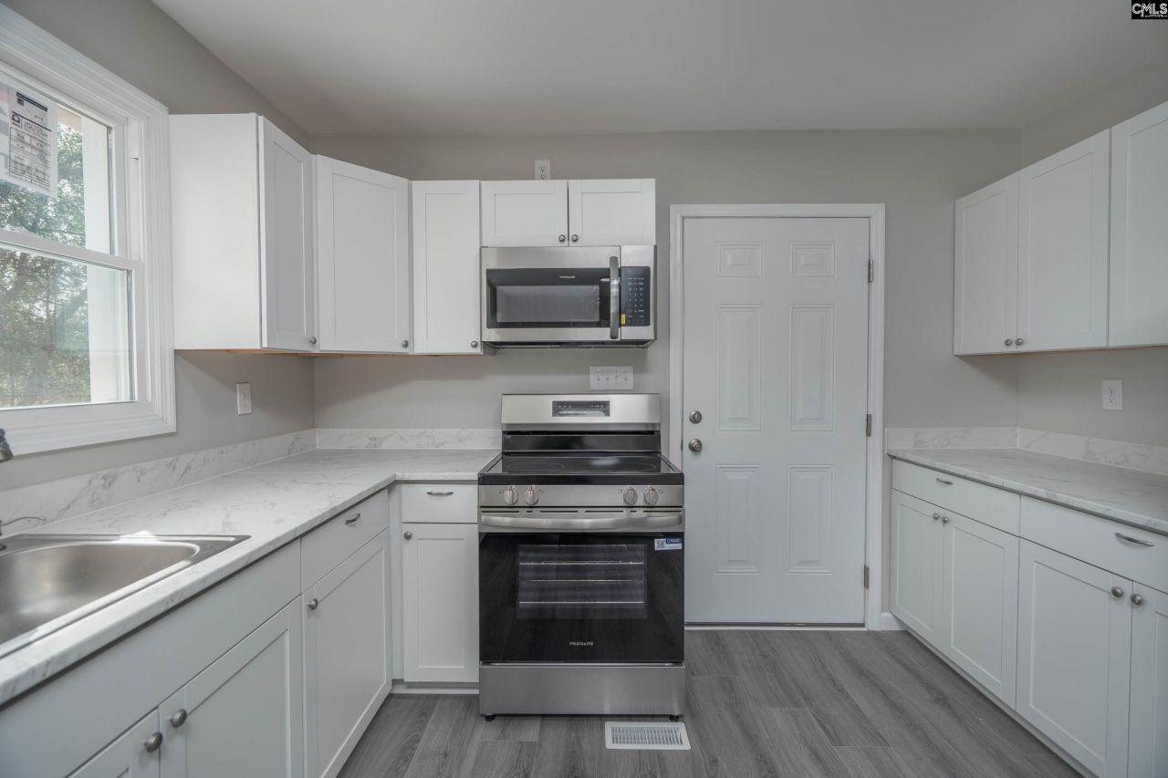 719 Camelia Street  Photo 11