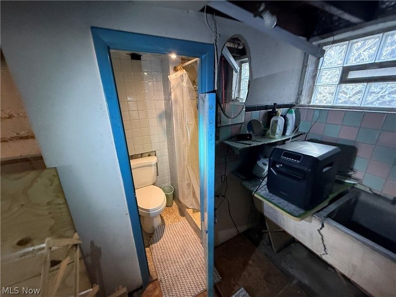 3201 Altoona Road , Cleveland, OH 44109 Photo 31