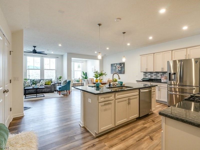 855-2 Dipper Lane, Aurora, OH 44202 Photo 2