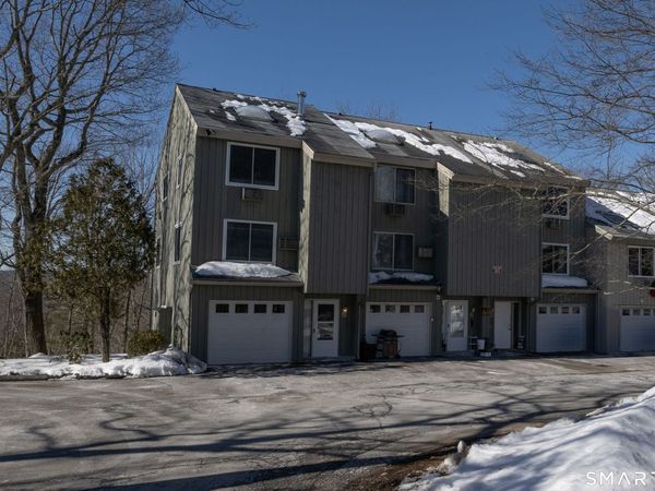 104 Wauwinet, Unit 104, Guilford, CT 06437