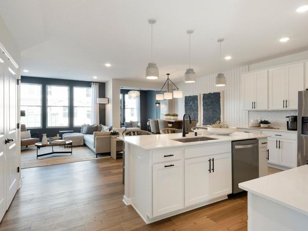 9252 Larimar Trail, Eden Prairie, MN 55347