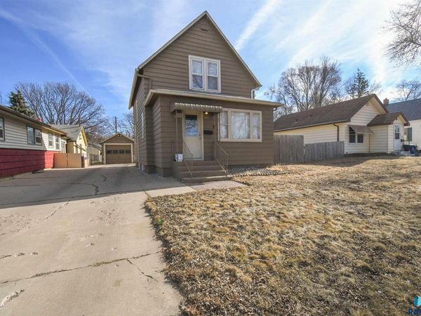 930 N Sherman Ave, Sioux Falls, SD 57103