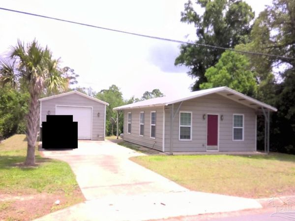 6733 Oakcliff Rd, Pensacola, FL 32526