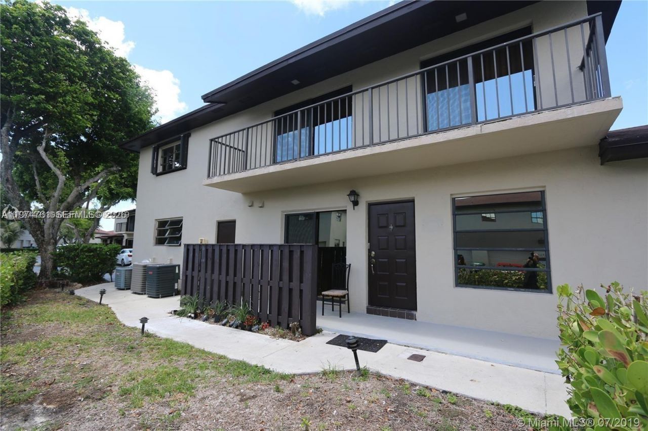 13949 SW 44th Lane Cir, Unit 542, Miami, FL 33175 Photo