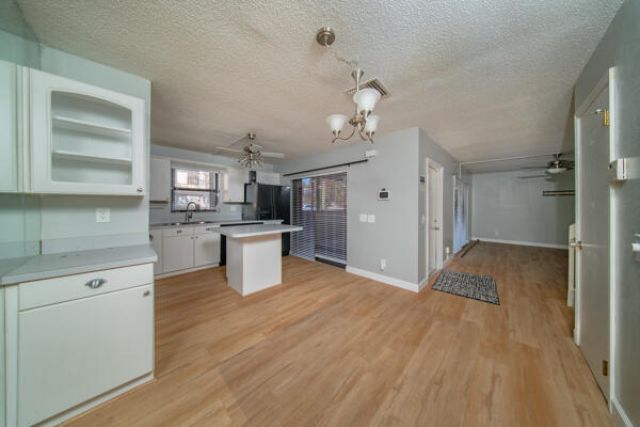 1482 N Lawnwood Circle, Unit 31d, Fort Pierce, FL 34950 Photo