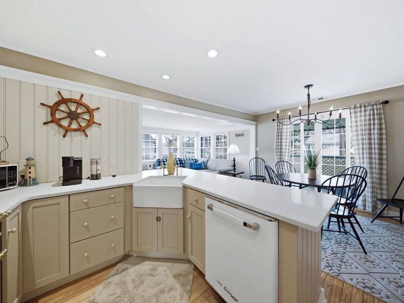 113 W Iroquois Trail, Sandusky, OH 44870 Photo 10