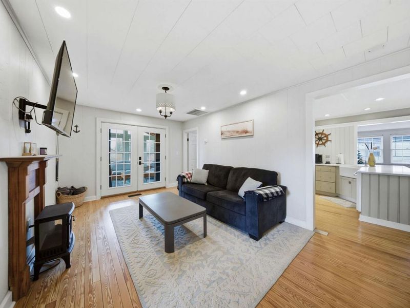 113 W Iroquois Trail, Sandusky, OH 44870 Photo 5