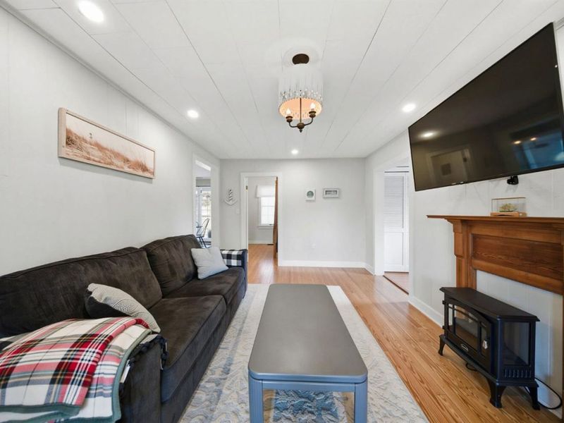 113 W Iroquois Trail, Sandusky, OH 44870 Photo 7