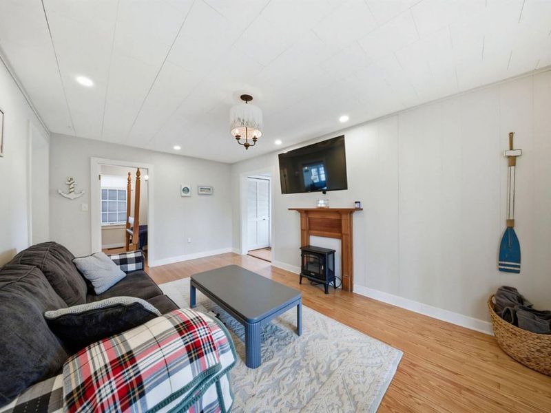 113 W Iroquois Trail, Sandusky, OH 44870 Photo 8