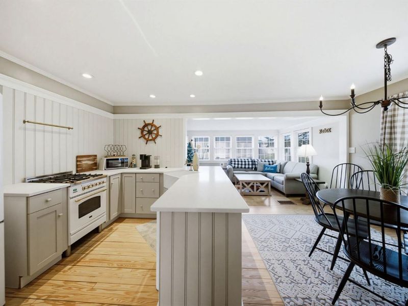 113 W Iroquois Trail, Sandusky, OH 44870 Photo 9