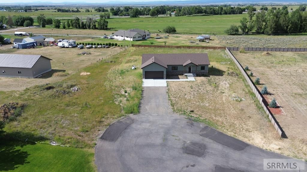 2911 Hackamore Drive, Saint Anthony, ID 83445 Main Photo