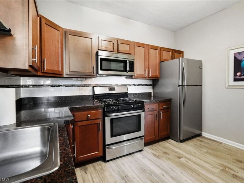 2685 Euclid Heights Boulevard, Unit 2, Cleveland Heights, OH 44106 Photo 17