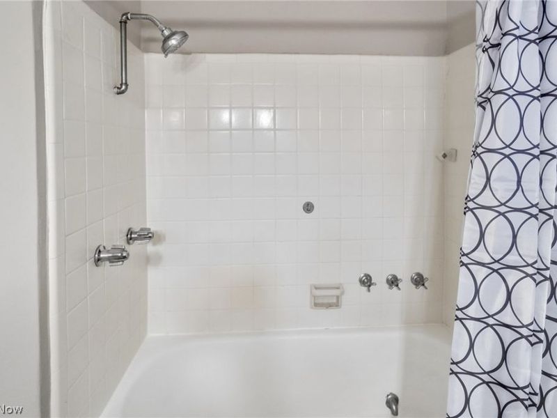 2685 Euclid Heights Boulevard, Unit 2, Cleveland Heights, OH 44106 Photo 28
