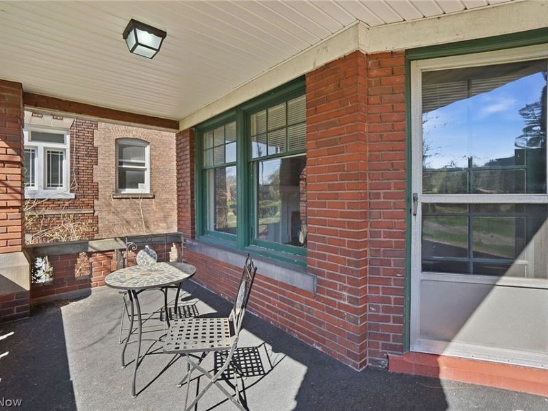 2685 Euclid Heights Boulevard, Unit 2, Cleveland Heights, OH 44106 Photo 4