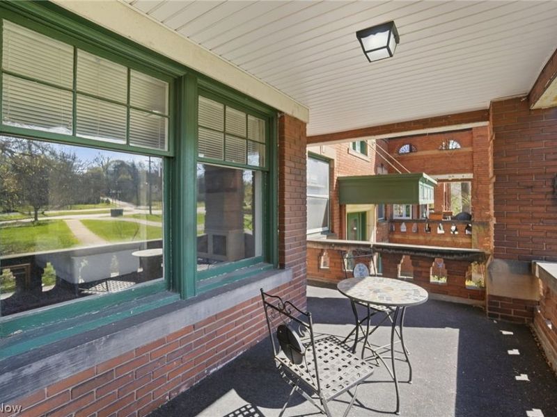 2685 Euclid Heights Boulevard, Unit 2, Cleveland Heights, OH 44106 Photo 5