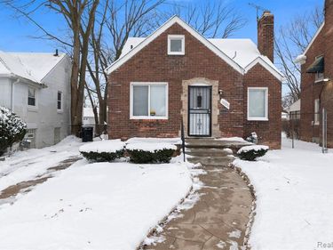 16709 Lindsay Street, Detroit, MI 48235