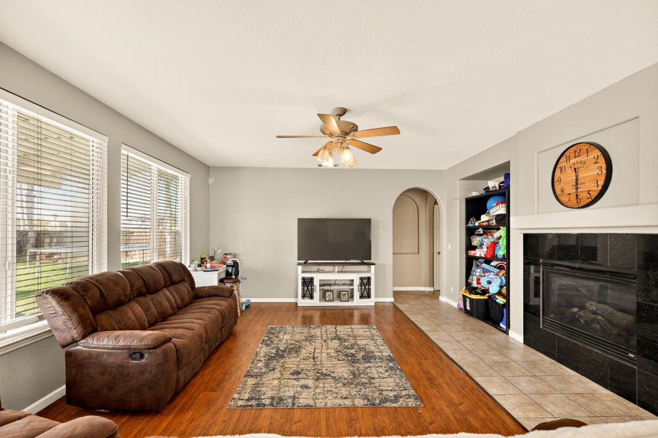 11437 Mirage Dr, Chowchilla, CA 93610 Photo