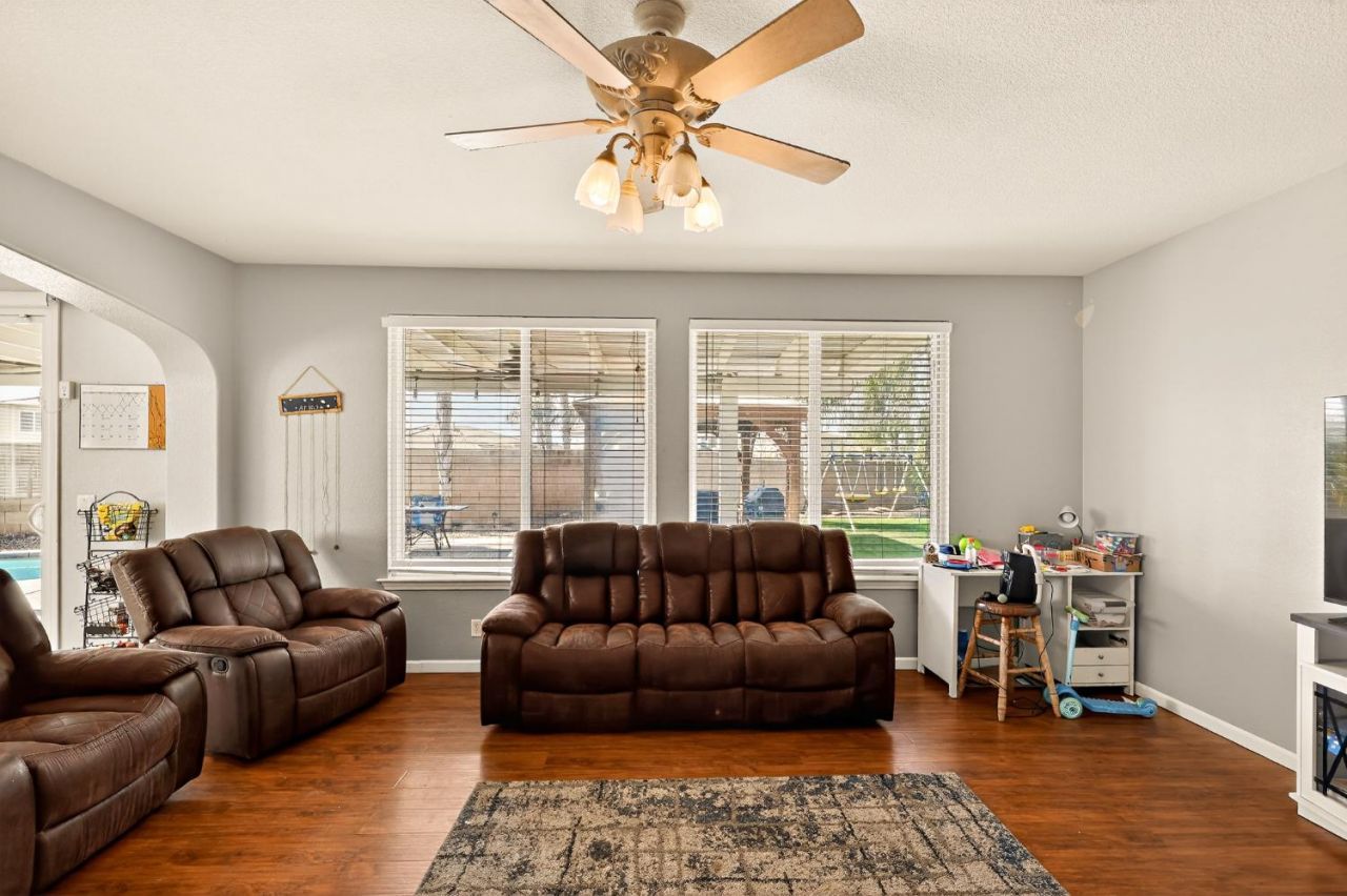 11437 Mirage Dr, Chowchilla, CA 93610 Photo