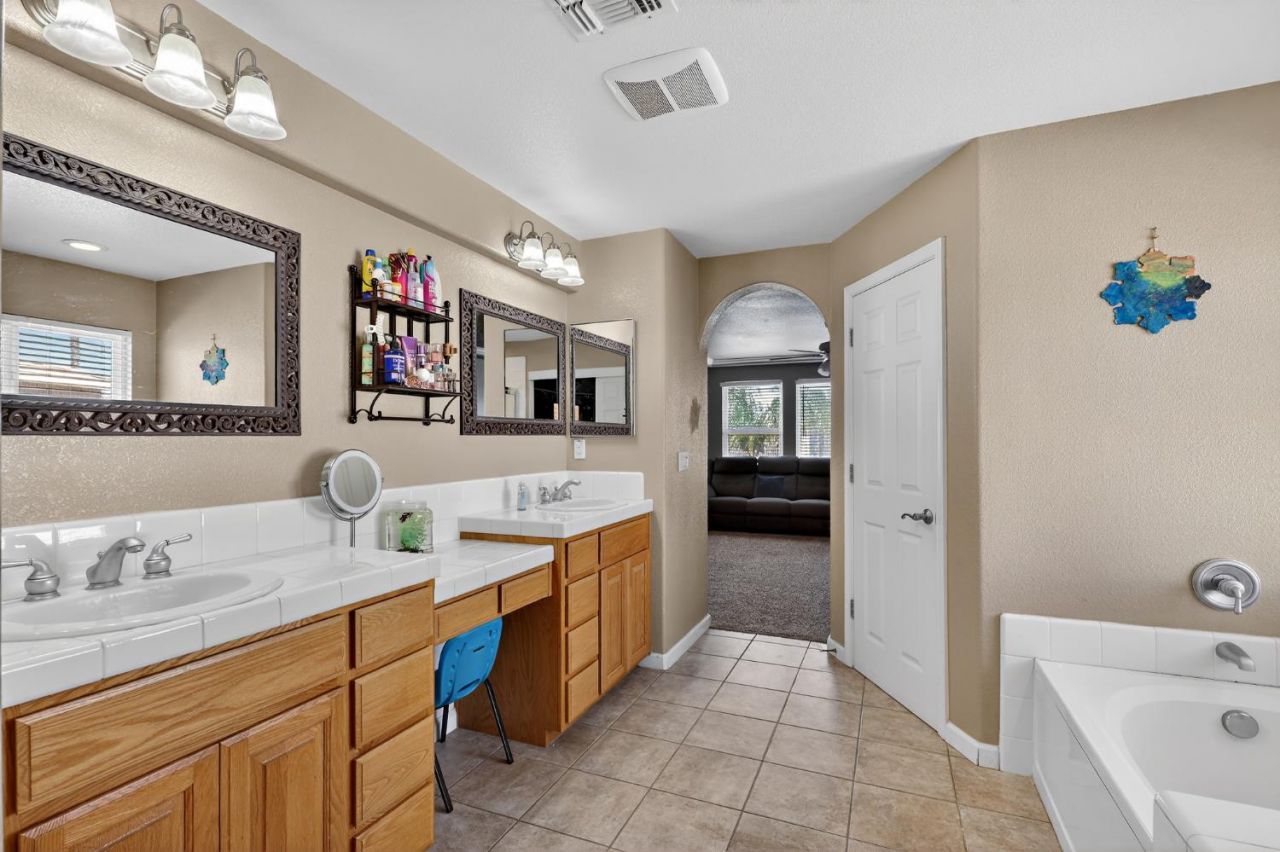 11437 Mirage Dr, Chowchilla, CA 93610 Photo