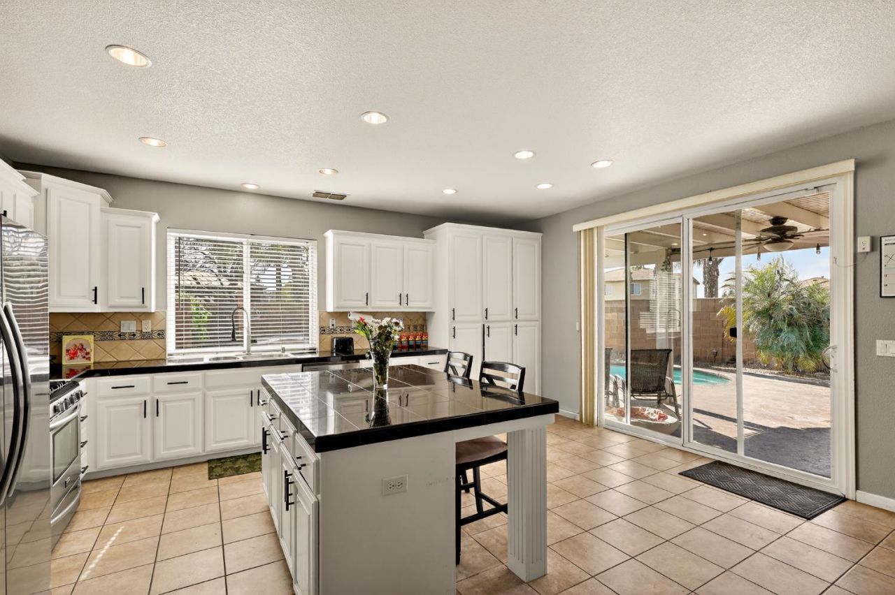 11437 Mirage Dr, Chowchilla, CA 93610 Photo