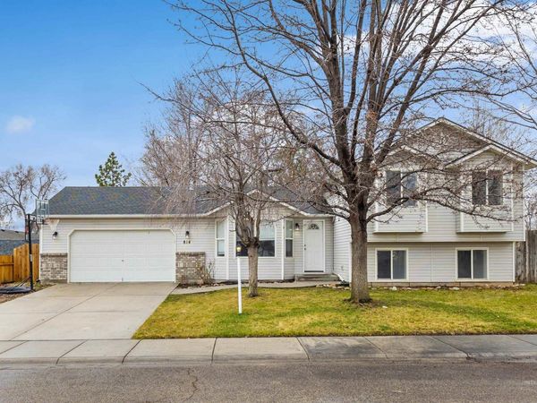 814 S Redhead Ave, Meridian, ID 83642
