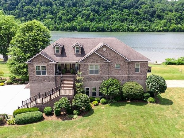 390 Powell Riverfront Road, St Marys, WV 26170