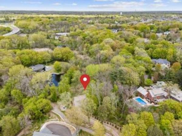 445 Bovey Road, Wayzata, MN 55391