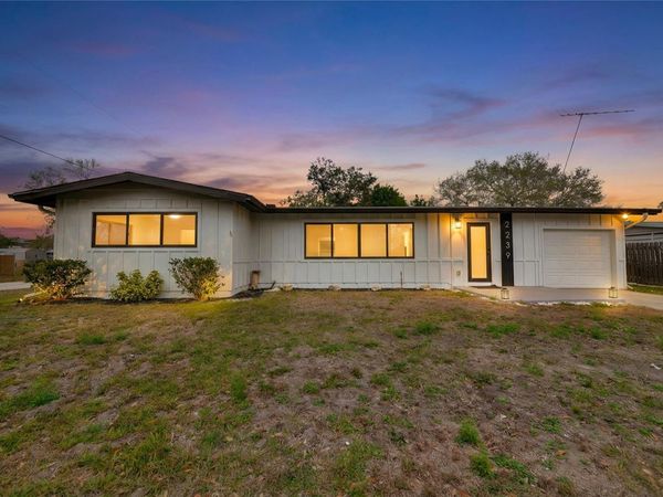 2239 WORRINGTON STREET, SARASOTA, FL 34231