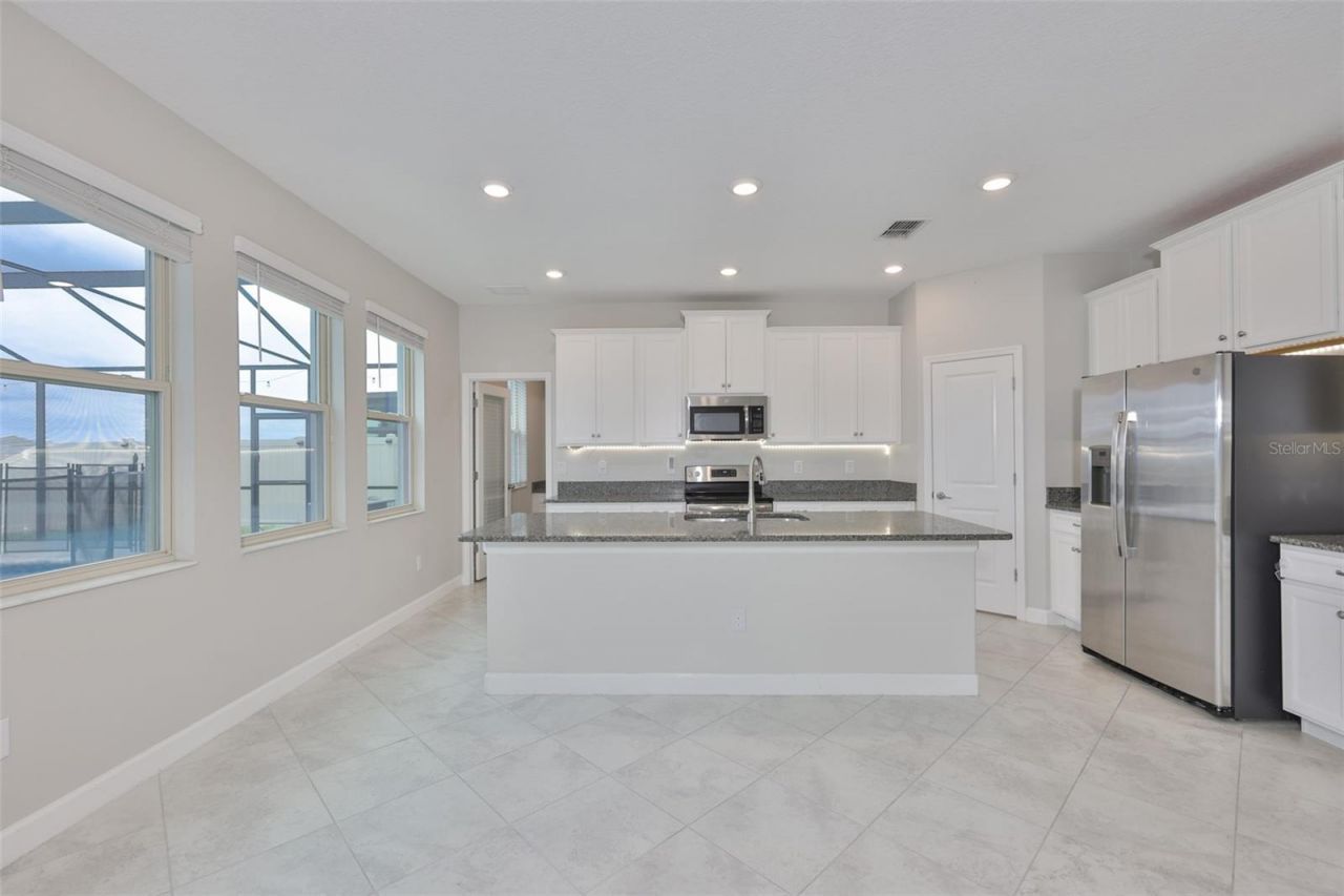 11454 Freshwater Ridge Drive , Riverview, FL 33569 Photo