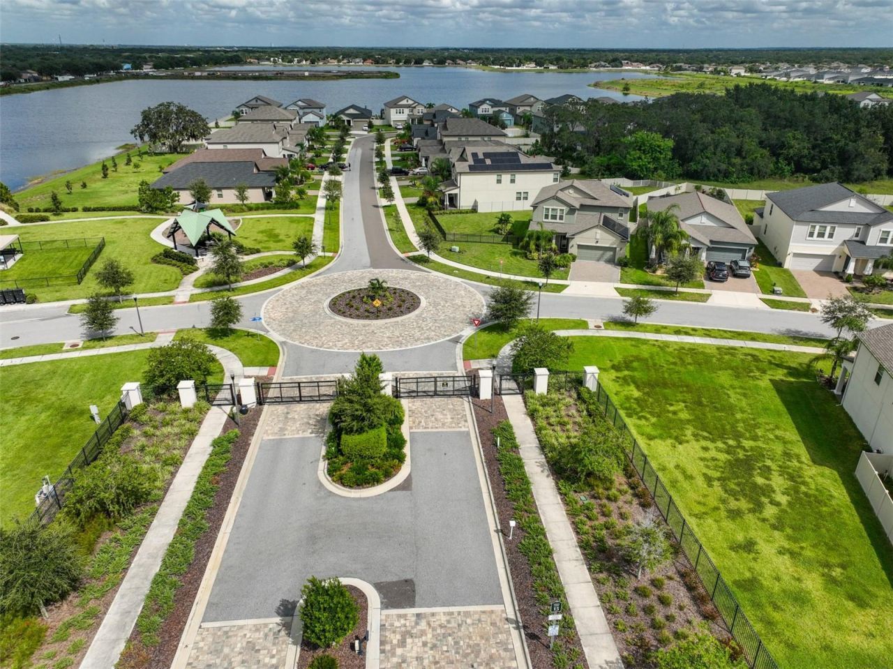 11454 Freshwater Ridge Drive , Riverview, FL 33569 Photo