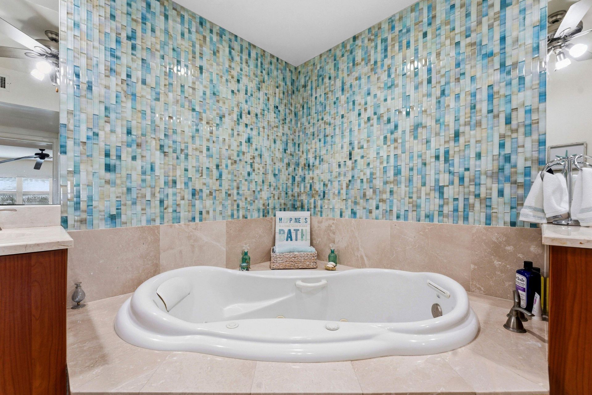 2650 Lake Shore Drive, Unit 301, Riviera Beach, FL 33404 Photo