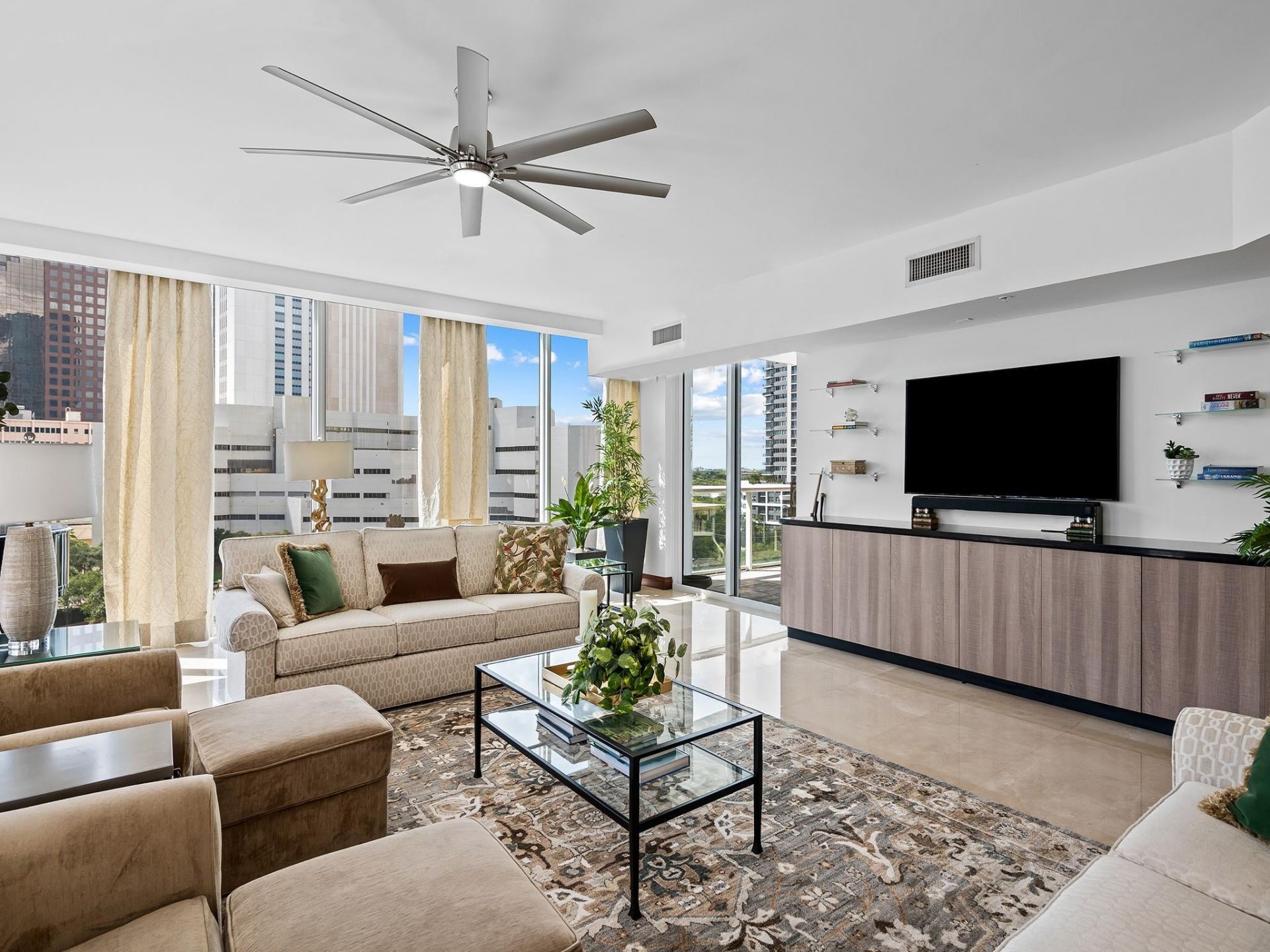 333 Las Olas Way, Unit 910, Fort Lauderdale, FL 33301 Photo