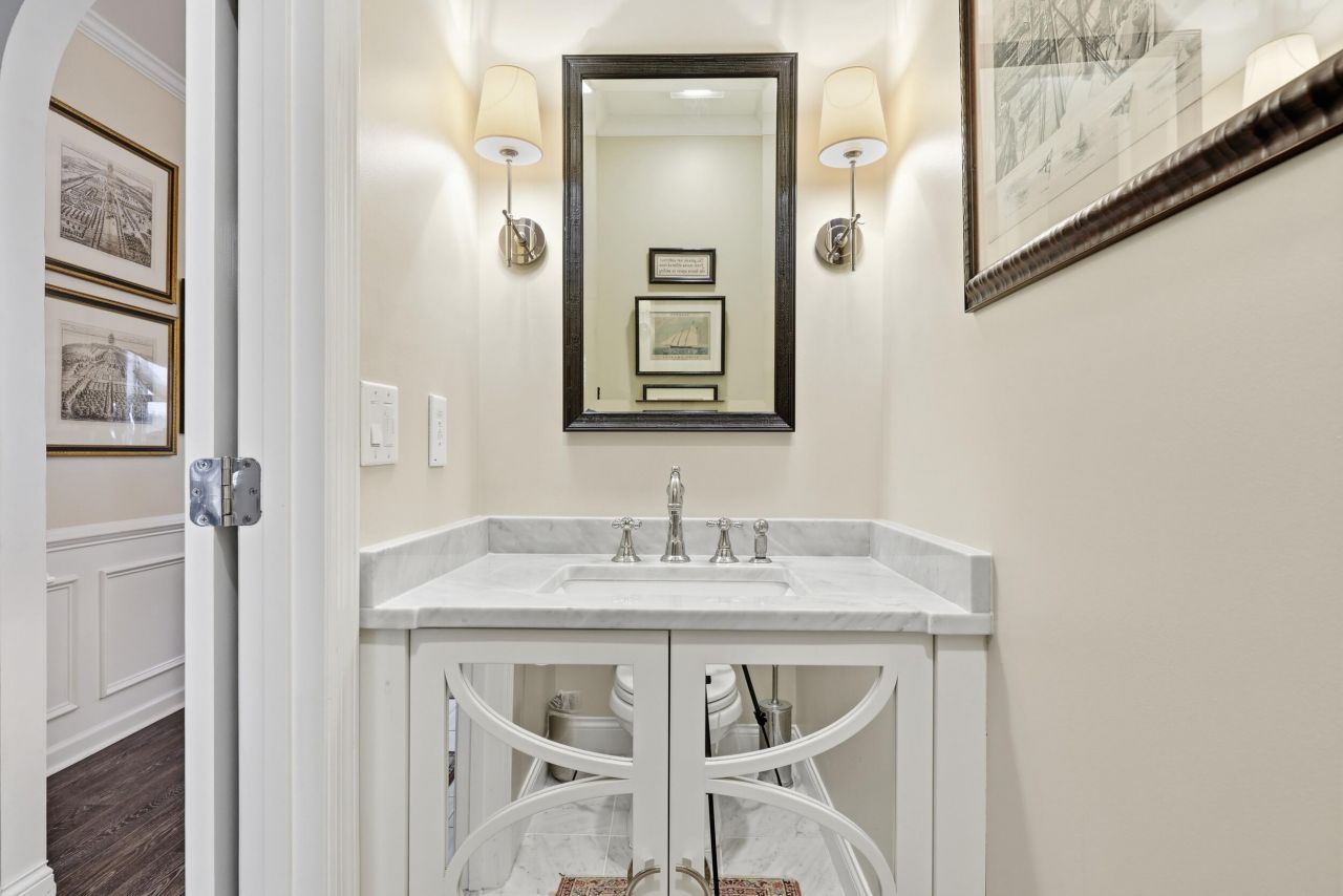 2011 Hammond Drive Photo 17