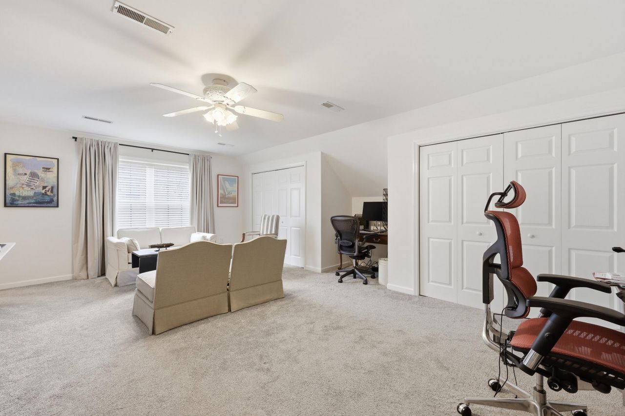 2011 Hammond Drive Photo 28