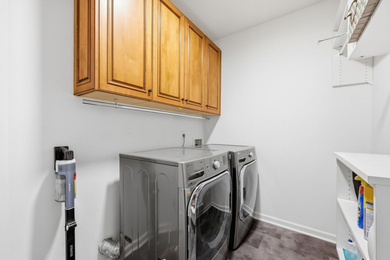 2011 Hammond Drive Photo 35