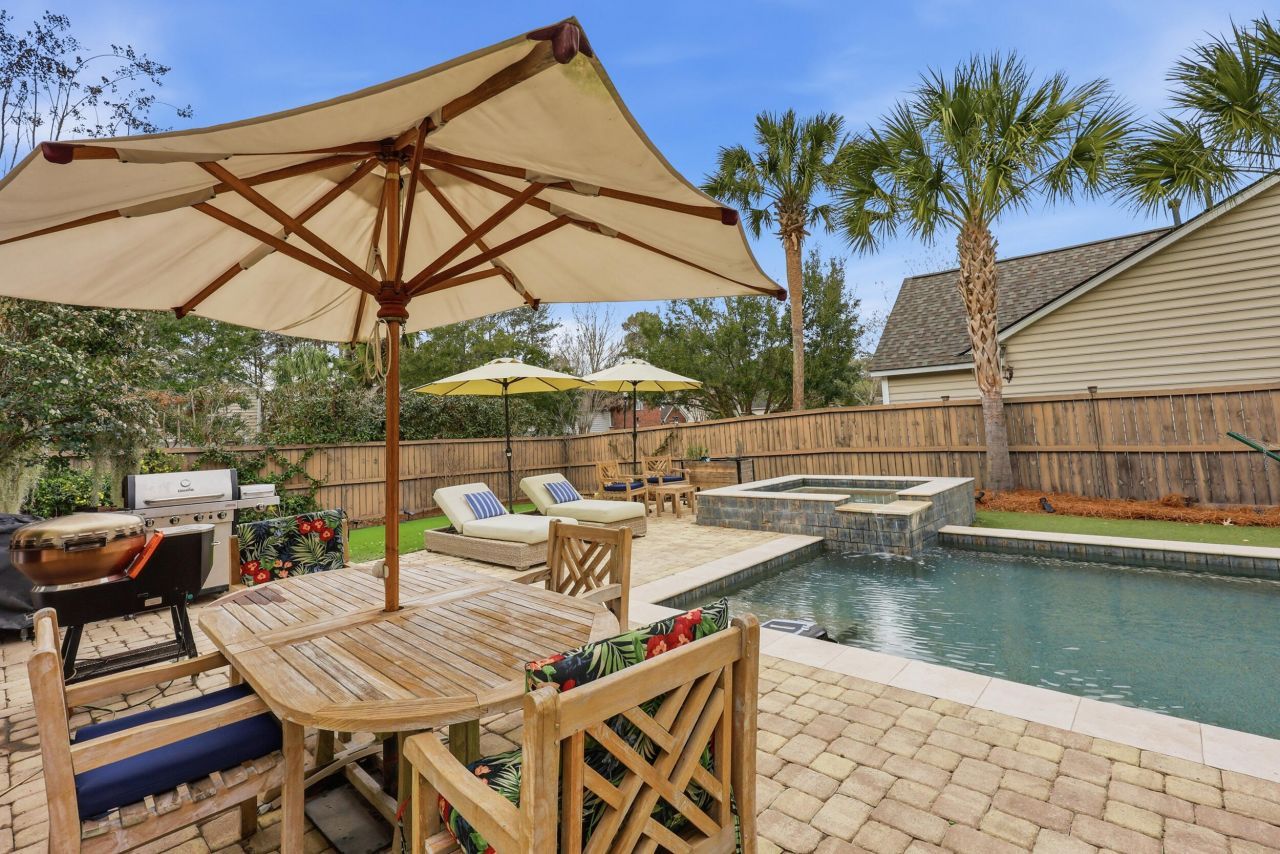 2011 Hammond Drive Photo 38