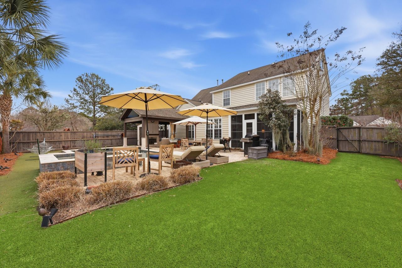 2011 Hammond Drive Photo 42