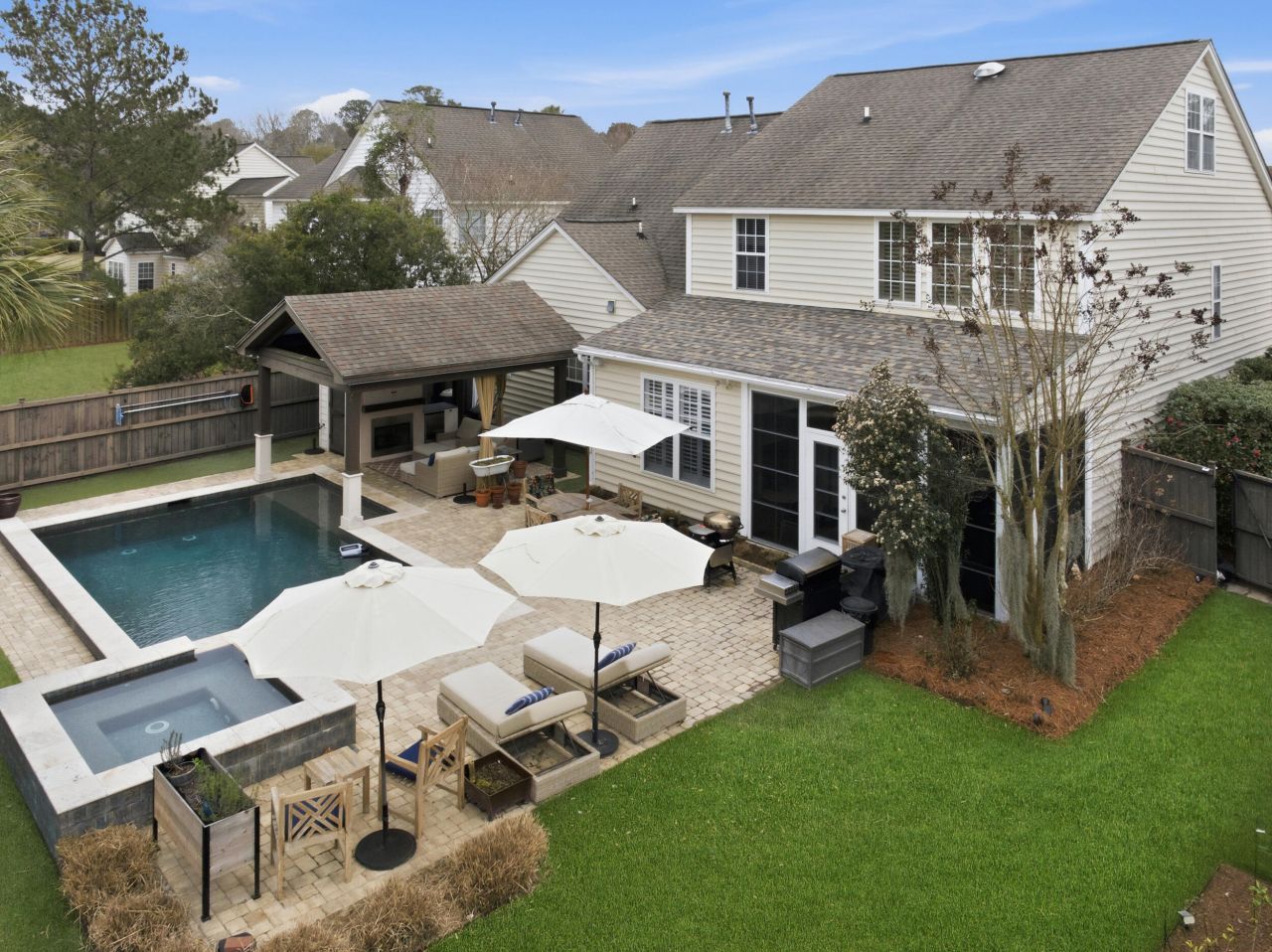 2011 Hammond Drive Photo 45