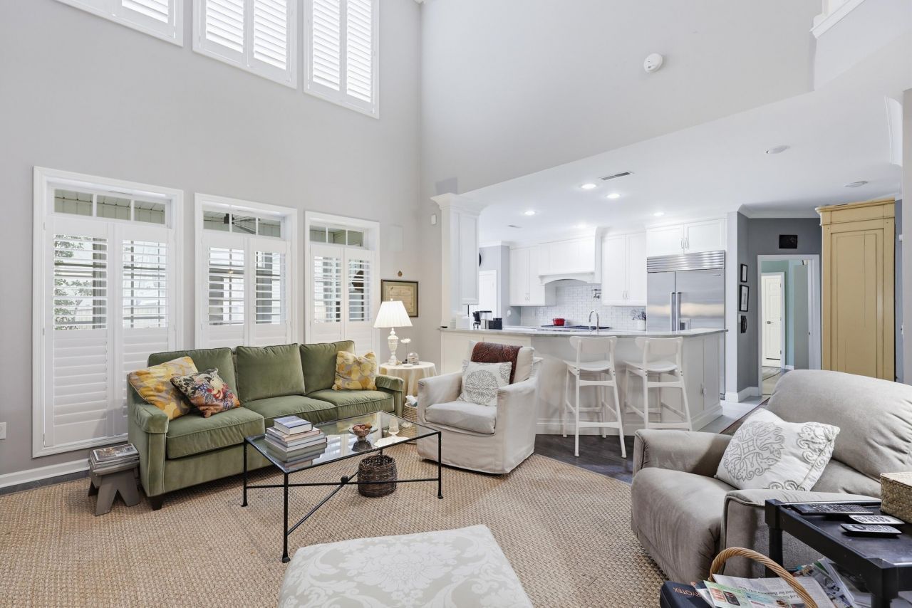 2011 Hammond Drive Photo 7