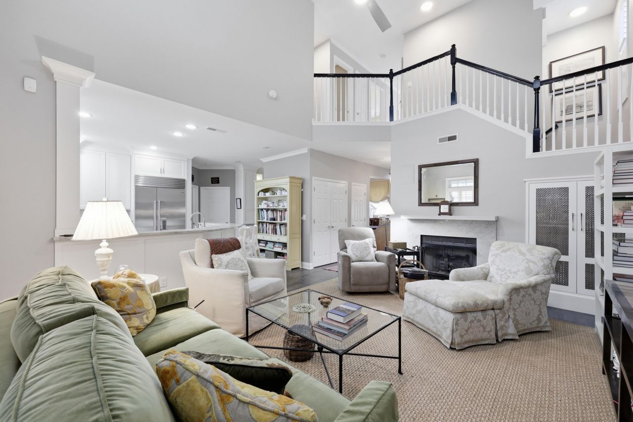 2011 Hammond Drive Photo 8