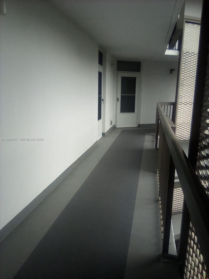 20400 W Country Club Dr , Unit 209, Aventura, FL 33180 Photo