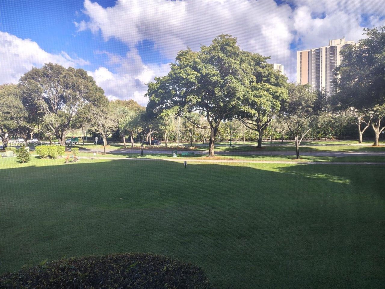 20400 W Country Club Dr , Unit 209, Aventura, FL 33180 Photo