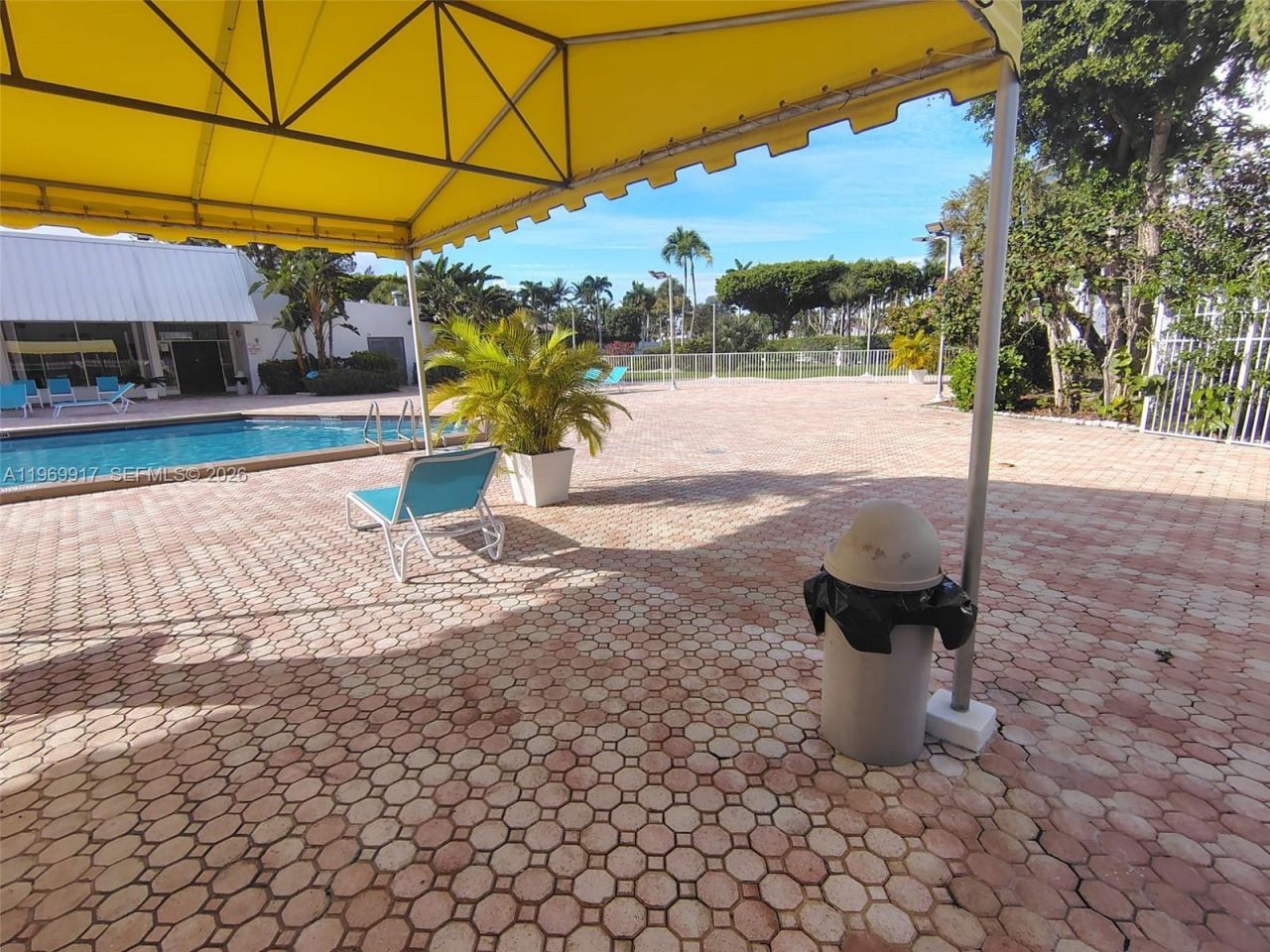 20400 W Country Club Dr , Unit 209, Aventura, FL 33180 Photo