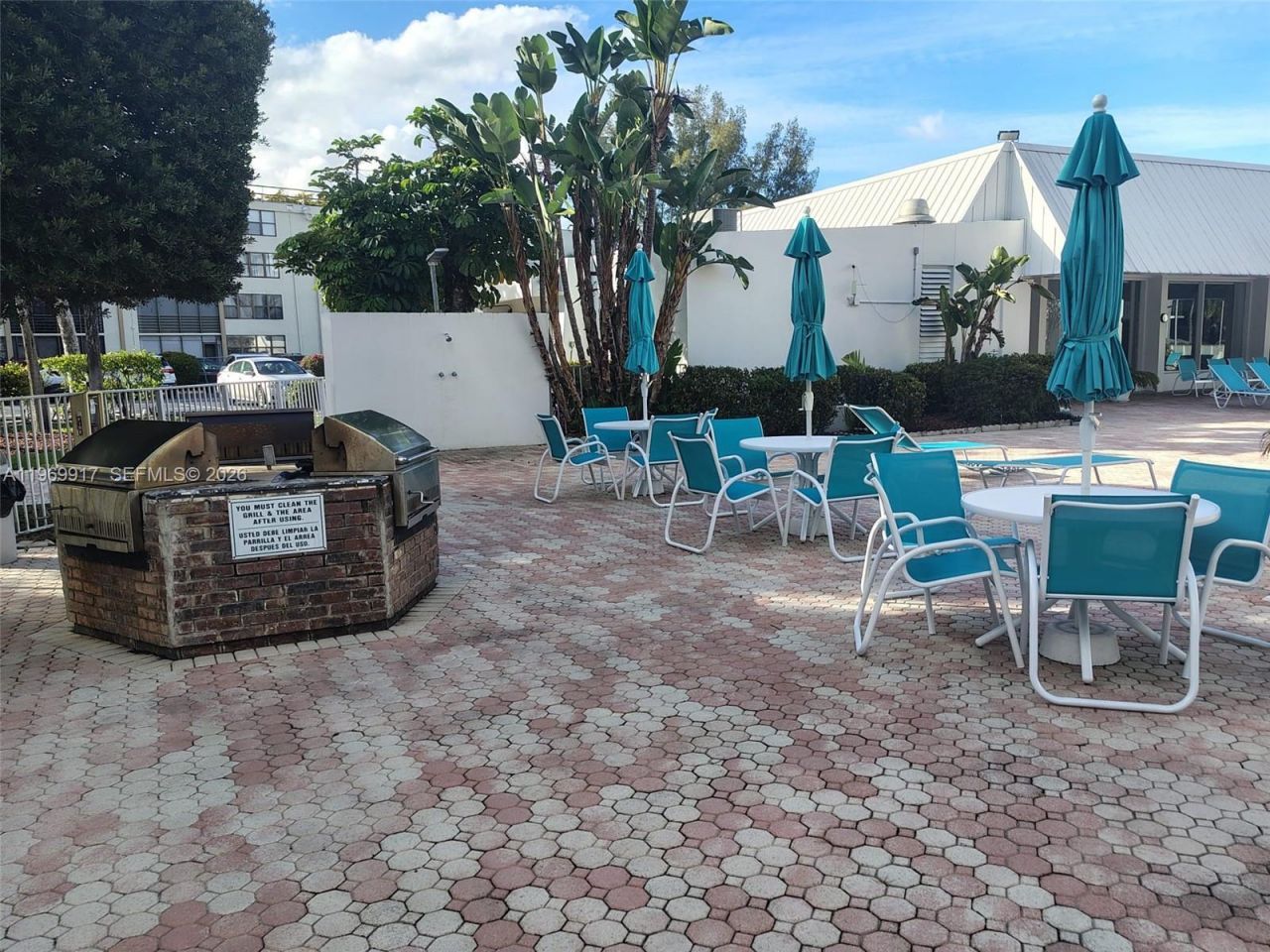 20400 W Country Club Dr , Unit 209, Aventura, FL 33180 Photo