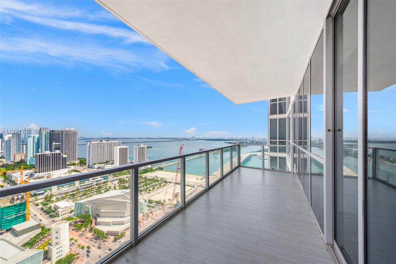 1100 Biscayne Blvd , Unit 4405, Miami, FL 33132 Photo