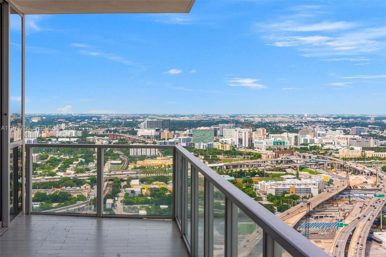 1100 Biscayne Blvd , Unit 4405, Miami, FL 33132 Photo